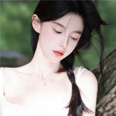 黑夜中的玻璃人偶